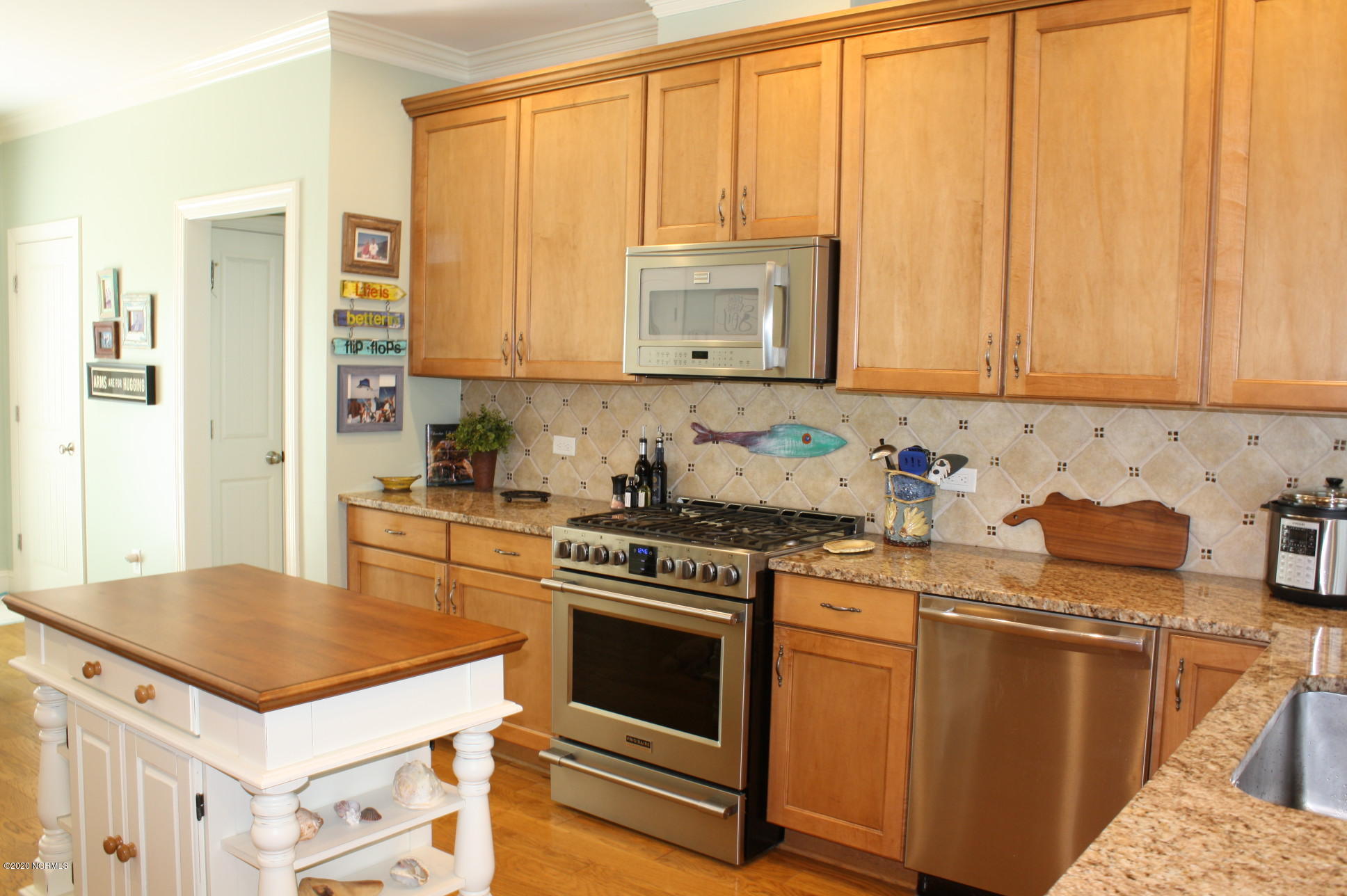 110 Scouts Bend Road Beaufort, NC 28516 - Photo 16 of 40 kitchen 16