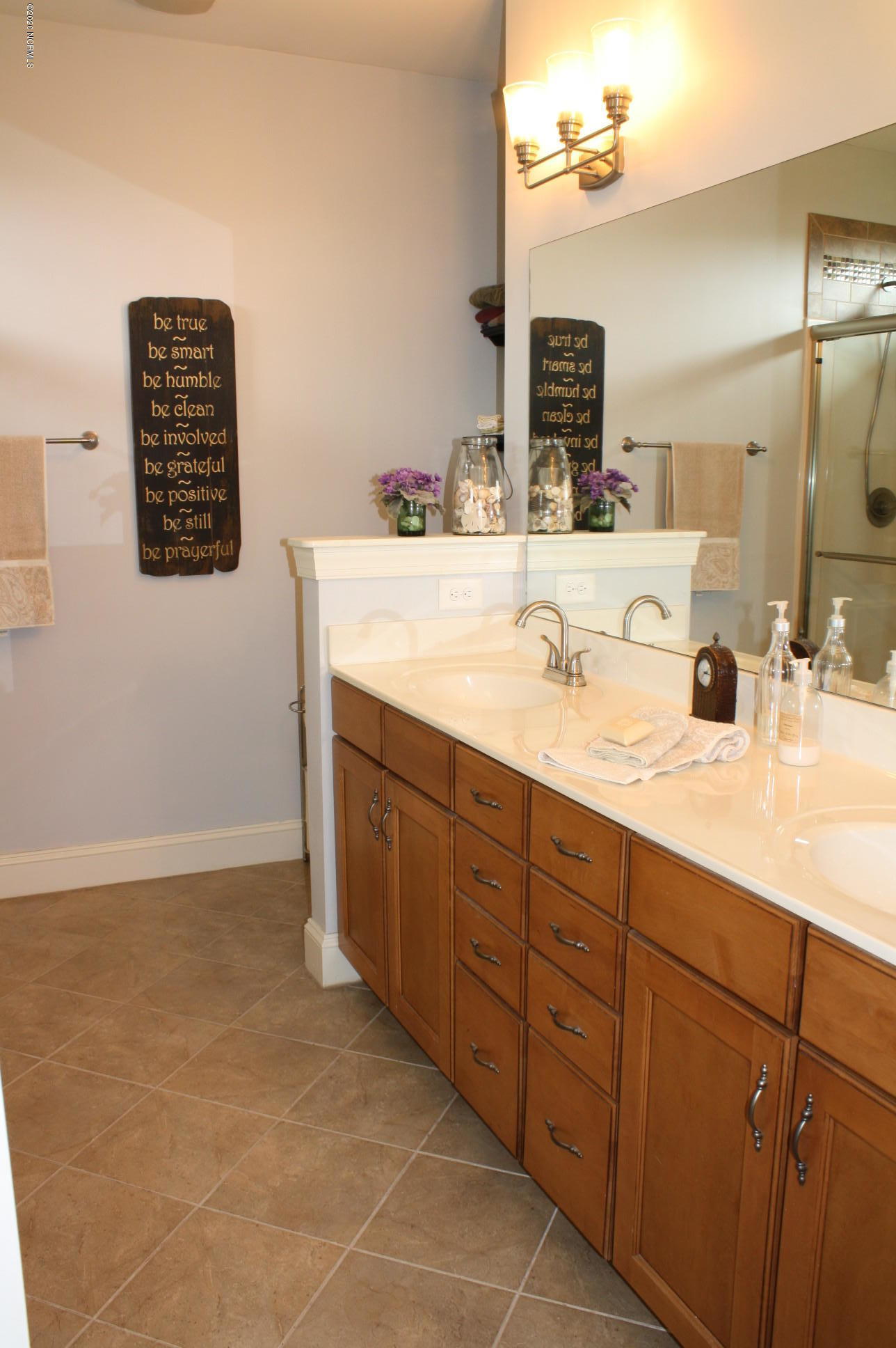 110 Scouts Bend Road Beaufort, NC 28516 - Photo 27 of 40 owners bathroom 27