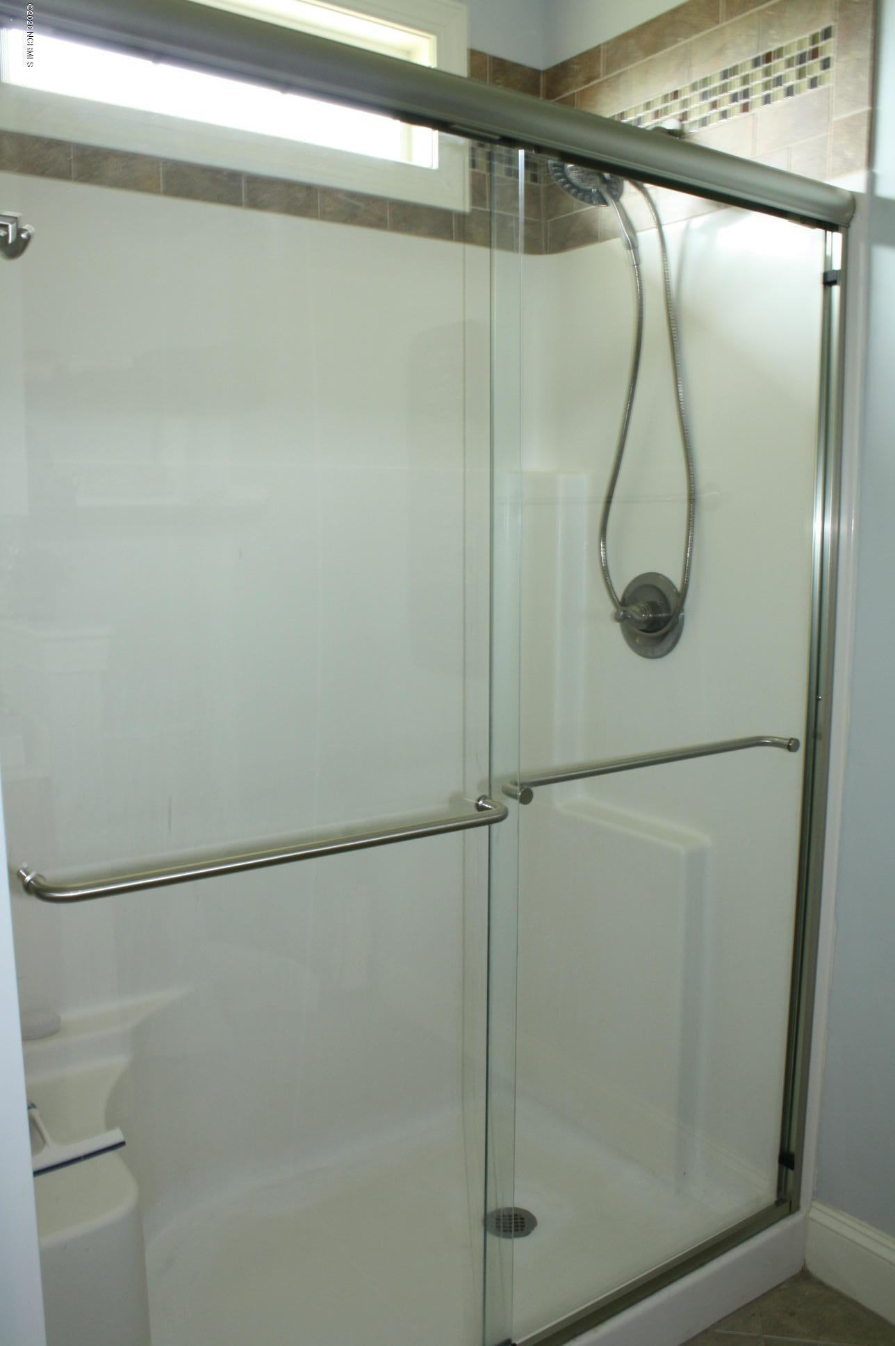 110 Scouts Bend Road Beaufort, NC 28516 - Photo 28 of 40 owners shower 28