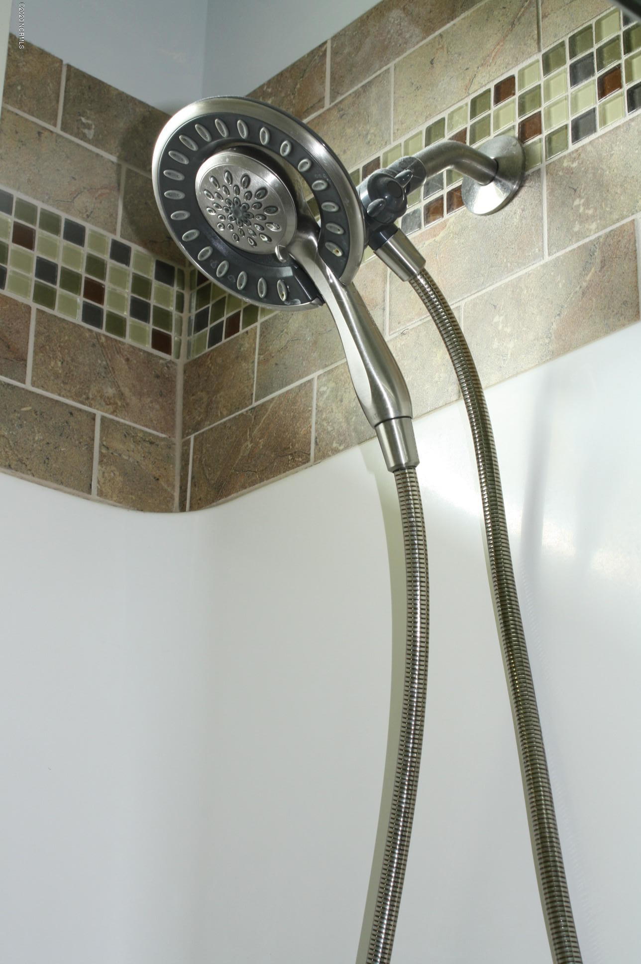 110 Scouts Bend Road Beaufort, NC 28516 - Photo 29 of 40 owners shower 29