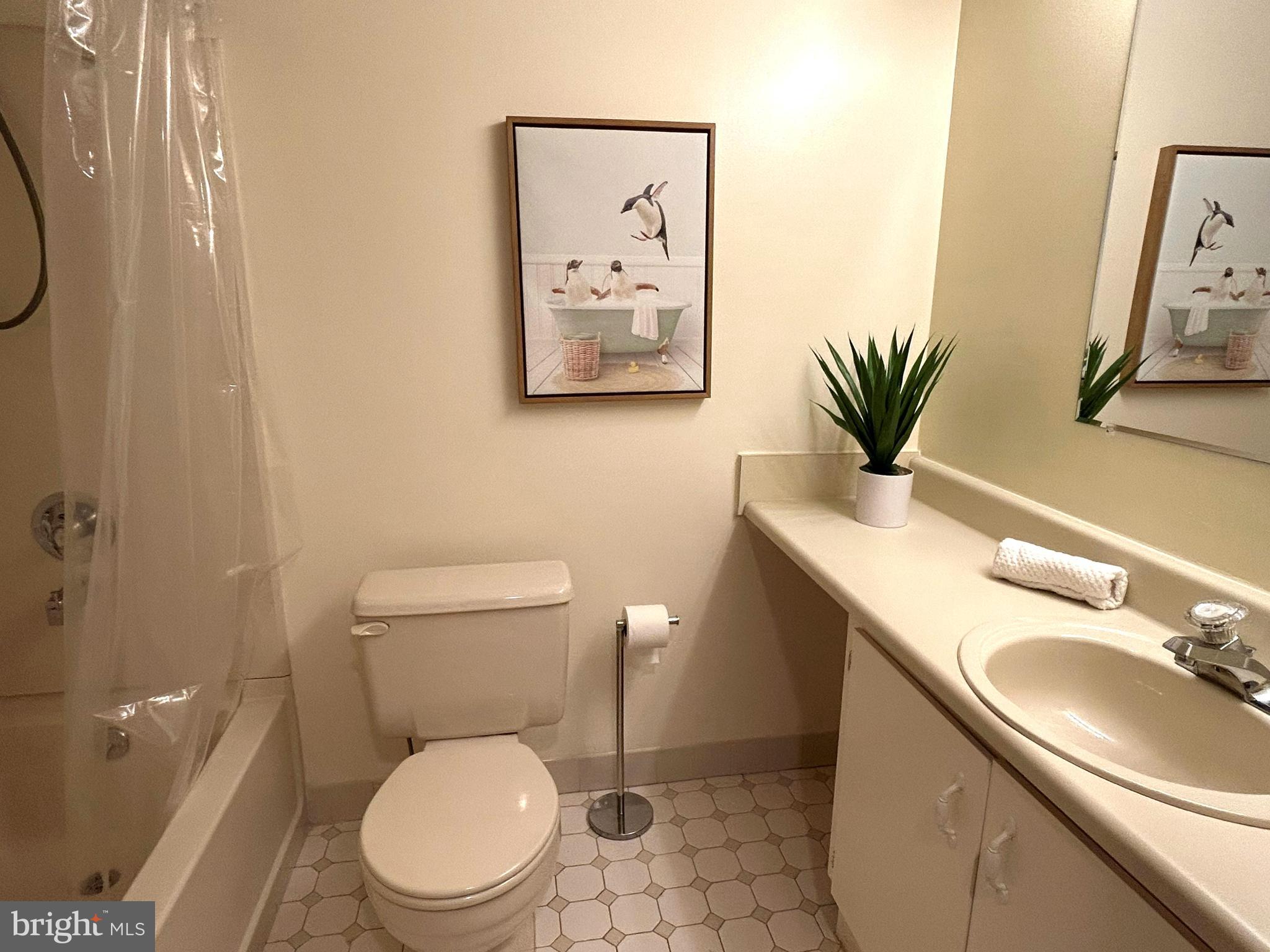 700 Avondale Road, Unit 3J Wallingford, PA 19086 - Photo 13 of 19 Second Bathroom