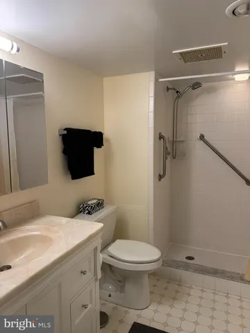 $275,000 | 700 Avondale Road, Unit 3J, Wallingford, PA 19086