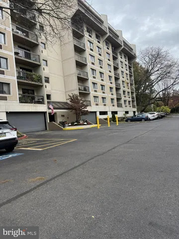 $275,000 | 700 Avondale Road, Unit 3J, Wallingford, PA 19086