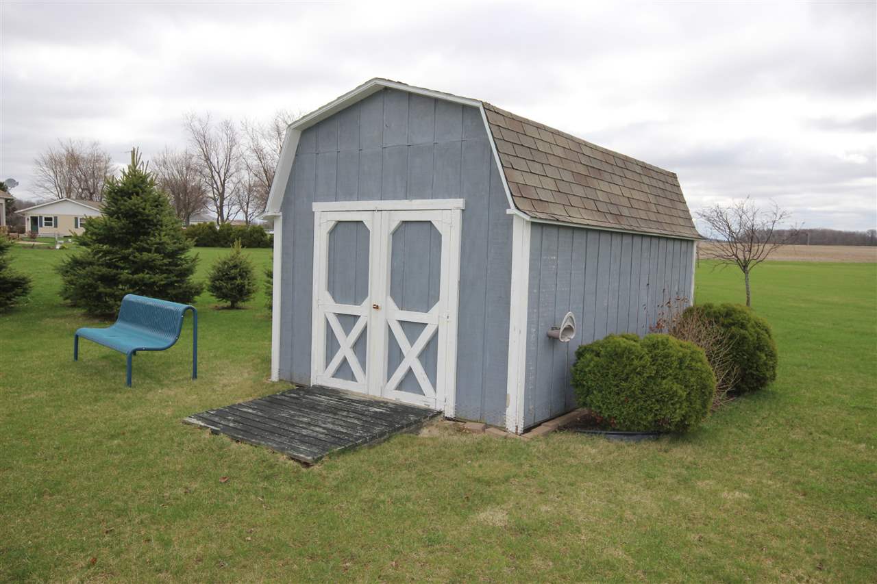4273 West Division Road Huntington, IN 46750 - Photo 14 of 15 Gallery Image 14