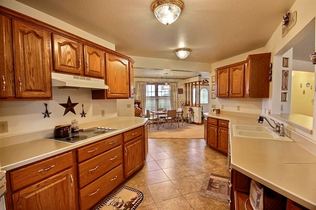 4273 West Division Road Huntington, IN 46750 - Photo 5 of 15 Gallery Image 5