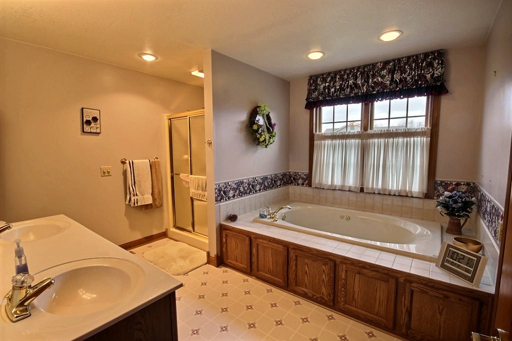 4273 West Division Road Huntington, IN 46750 - Photo 9 of 15 Gallery Image 9