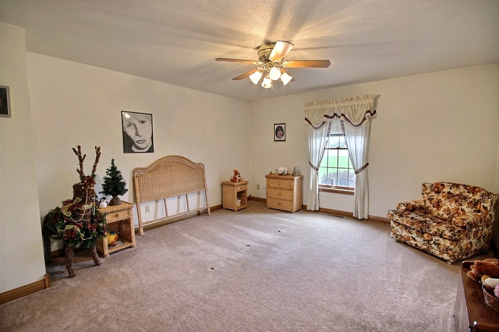 4273 West Division Road Huntington, IN 46750 - Photo 10 of 15 Gallery Image 10