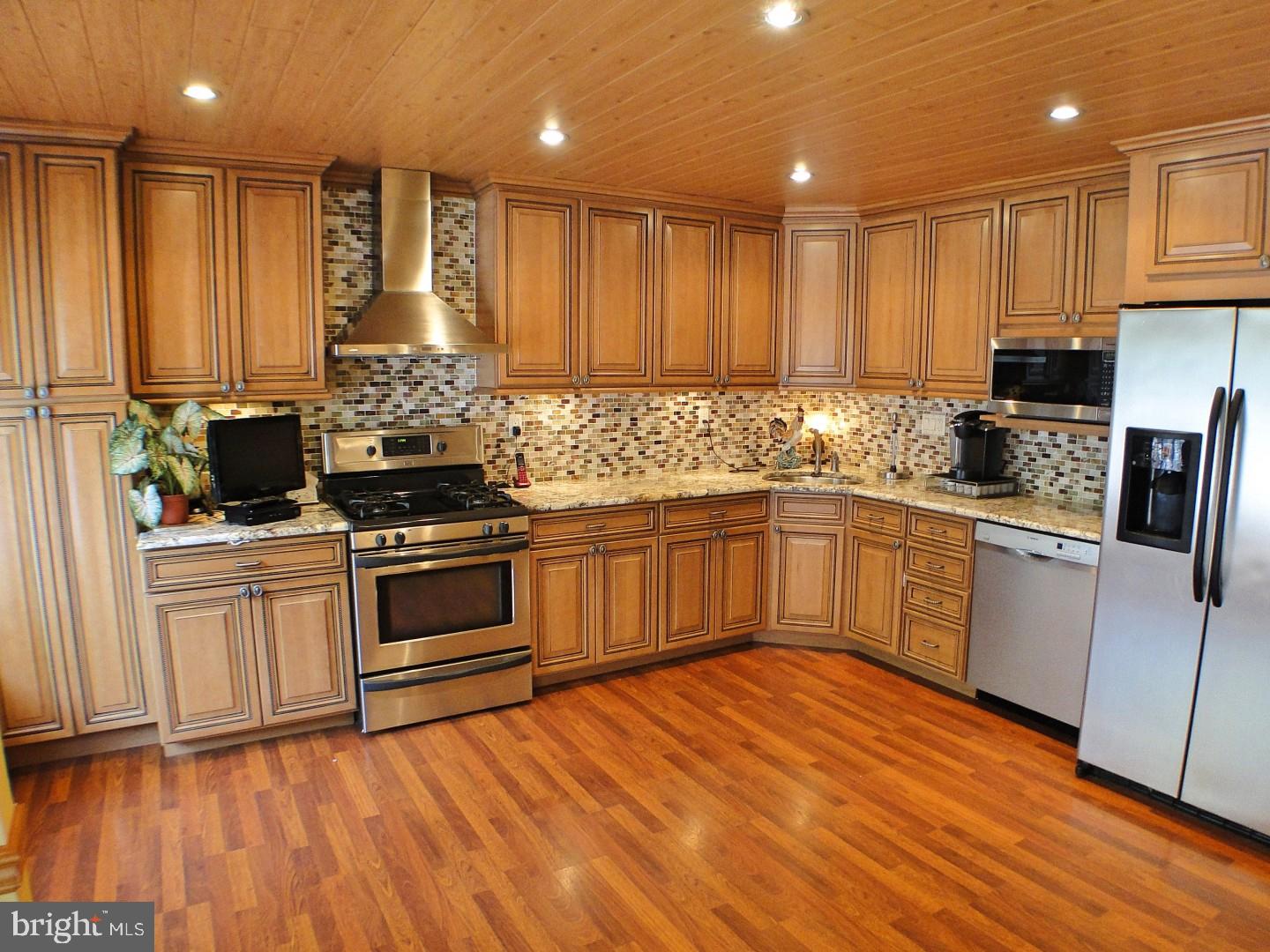 3454 Vinton Road Philadelphia, PA 19154 - Photo 2 of 25