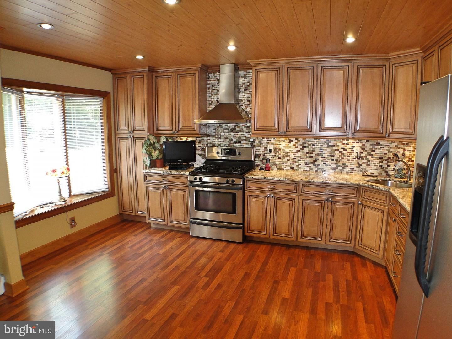 3454 Vinton Road Philadelphia, PA 19154 - Photo 3 of 25