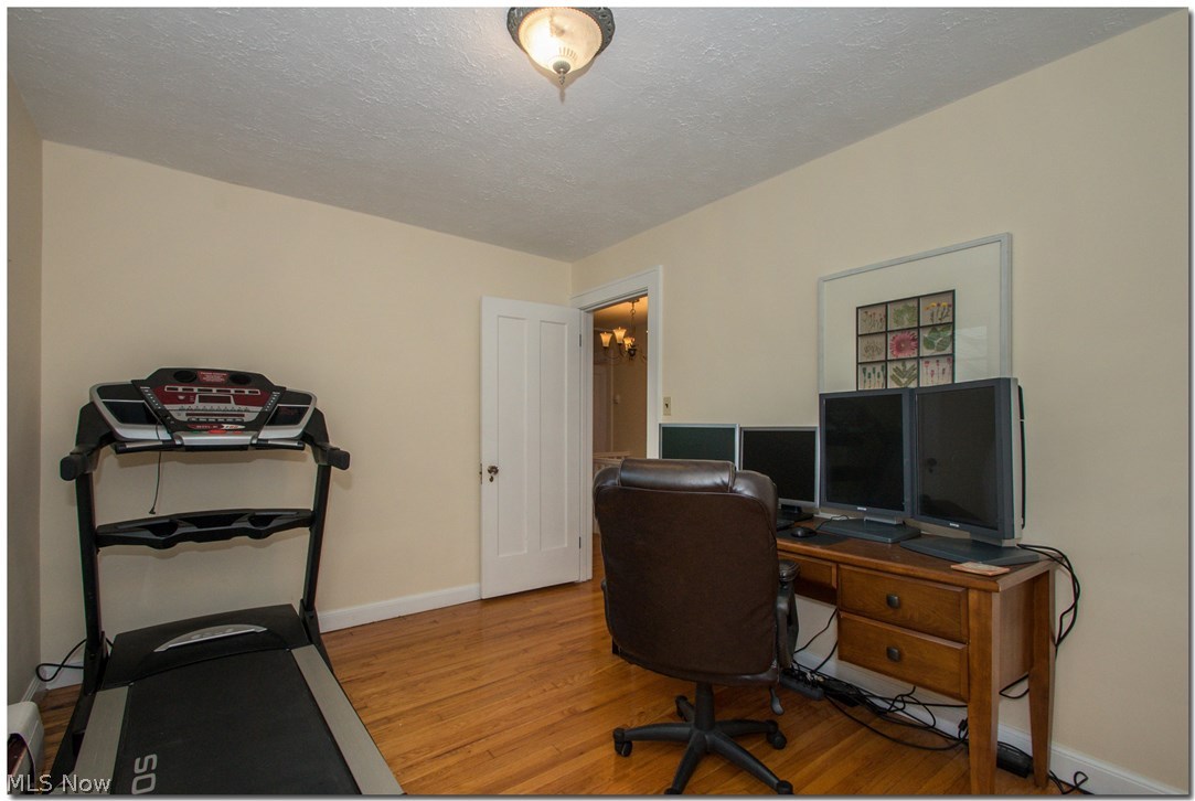 3008 Warrington Road Cleveland, OH 44120 - Photo 25 of 34