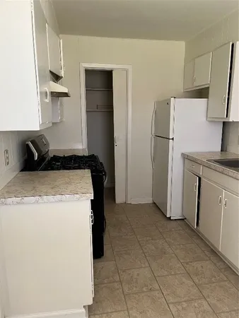 $695 | 913 Prentice Lane, Unit C, Huntsville, TX 77340