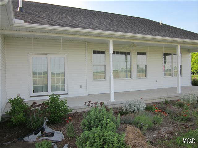 1630 Strasburg Road Monroe, MI 48161 - Photo 3 of 10 20013935-2.JPG
