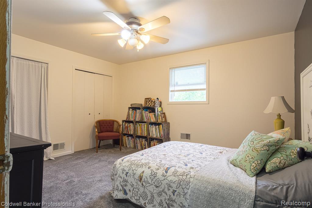 382 Angle Road Lapeer, MI 48446 - Photo 42 of 61