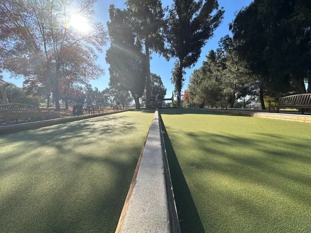 a view of a tennis court