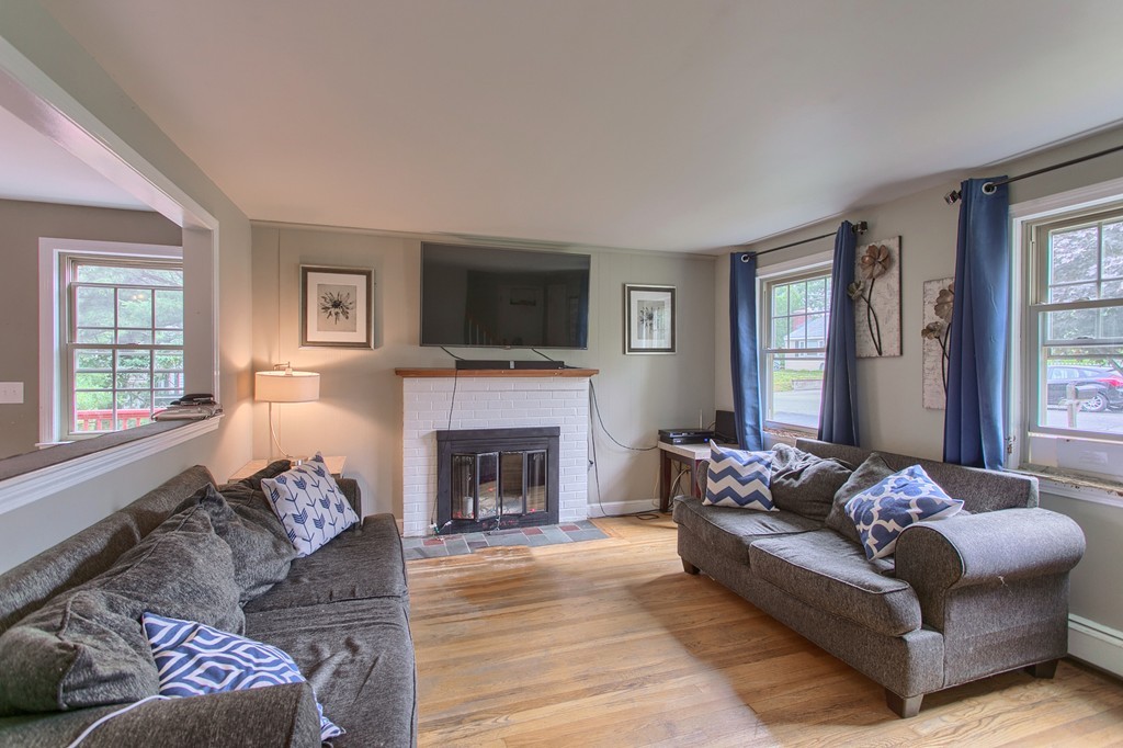 146 Oak Ridge Drive Ayer, MA 01432 - Photo 3 of 25 Gallery Image 3