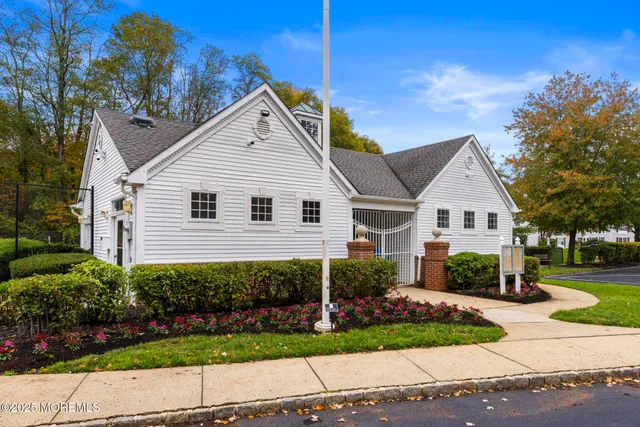 $785,000 | 6 Lafayette Colts Neck, Colts Neck, NJ 07722