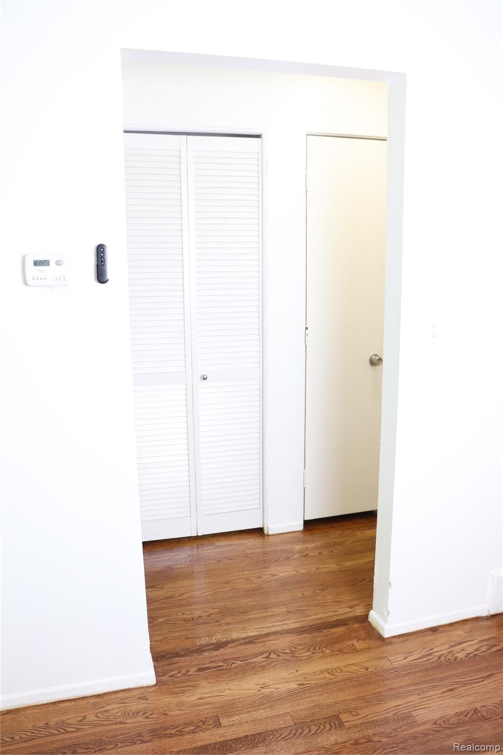 25541 Lahser Road, Unit A11 Southfield, MI 48033 - Photo 12 of 23 IMG_1953.JPG