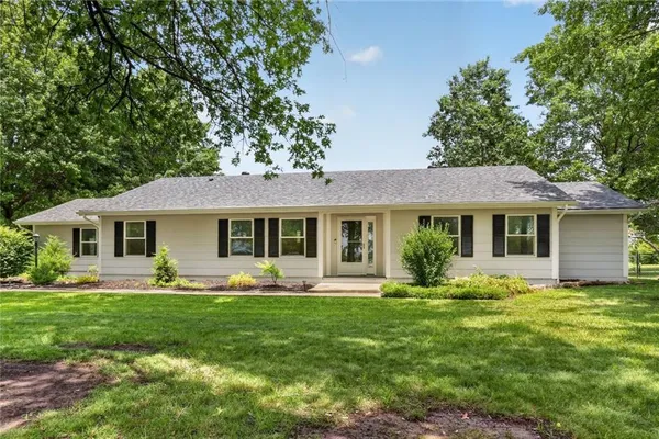 $675,000 | 35352 West 146th Street, Gardner, KS 66030