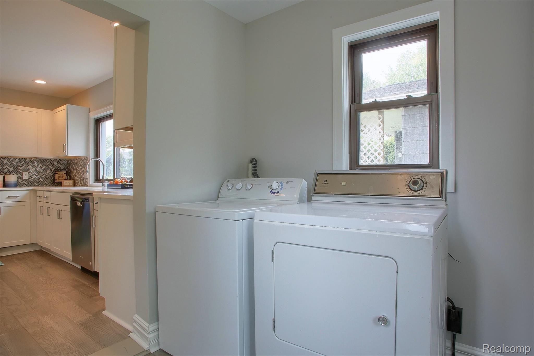 3892 Alida Avenue Rochester, MI 48309 - Photo 13 of 27 13-Laundry Room.jpg