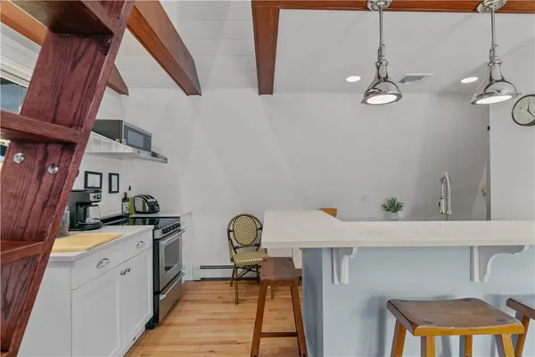 $5,000 | 99 Coggeshall Avenue, Unit 2, Newport, RI 02840