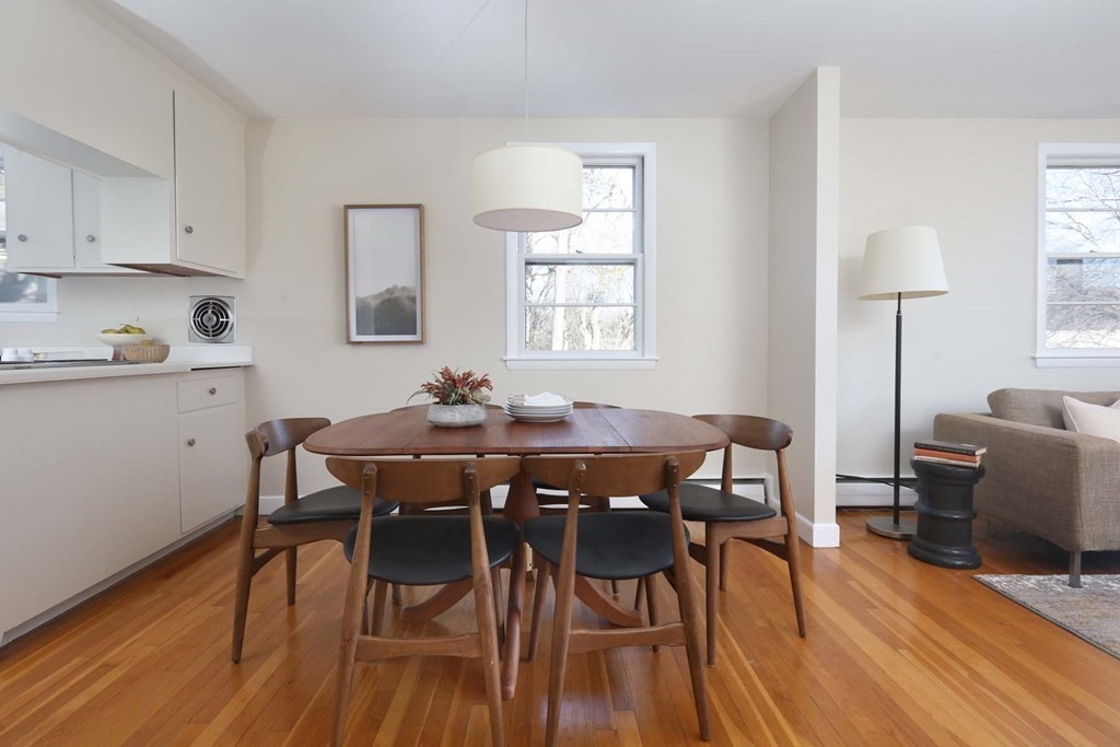 35-37 Highland Road Brookline, MA 02445 - Photo 4 of 15 Gallery Image 4