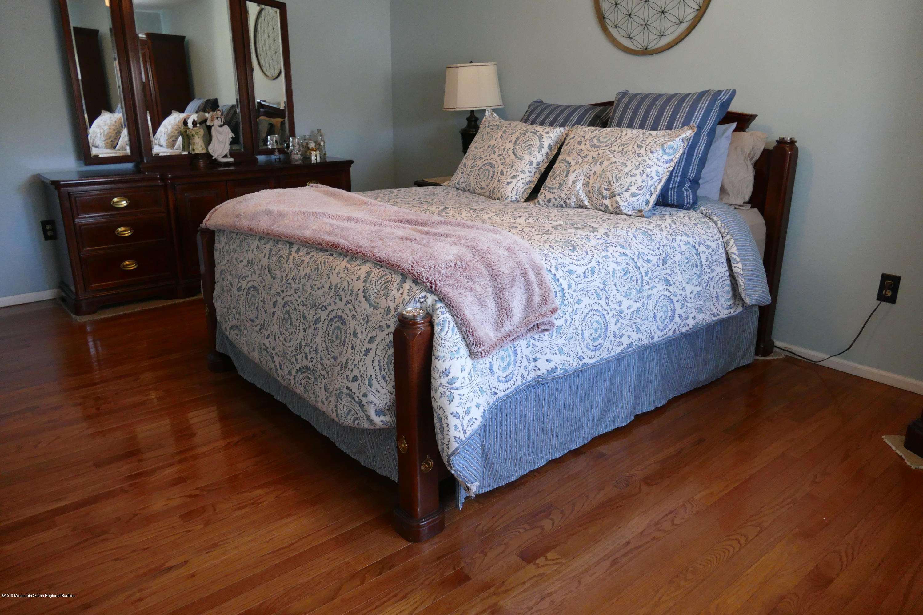 2 Royal Road Freehold, NJ 07728 - Photo 24 of 30 P1780837