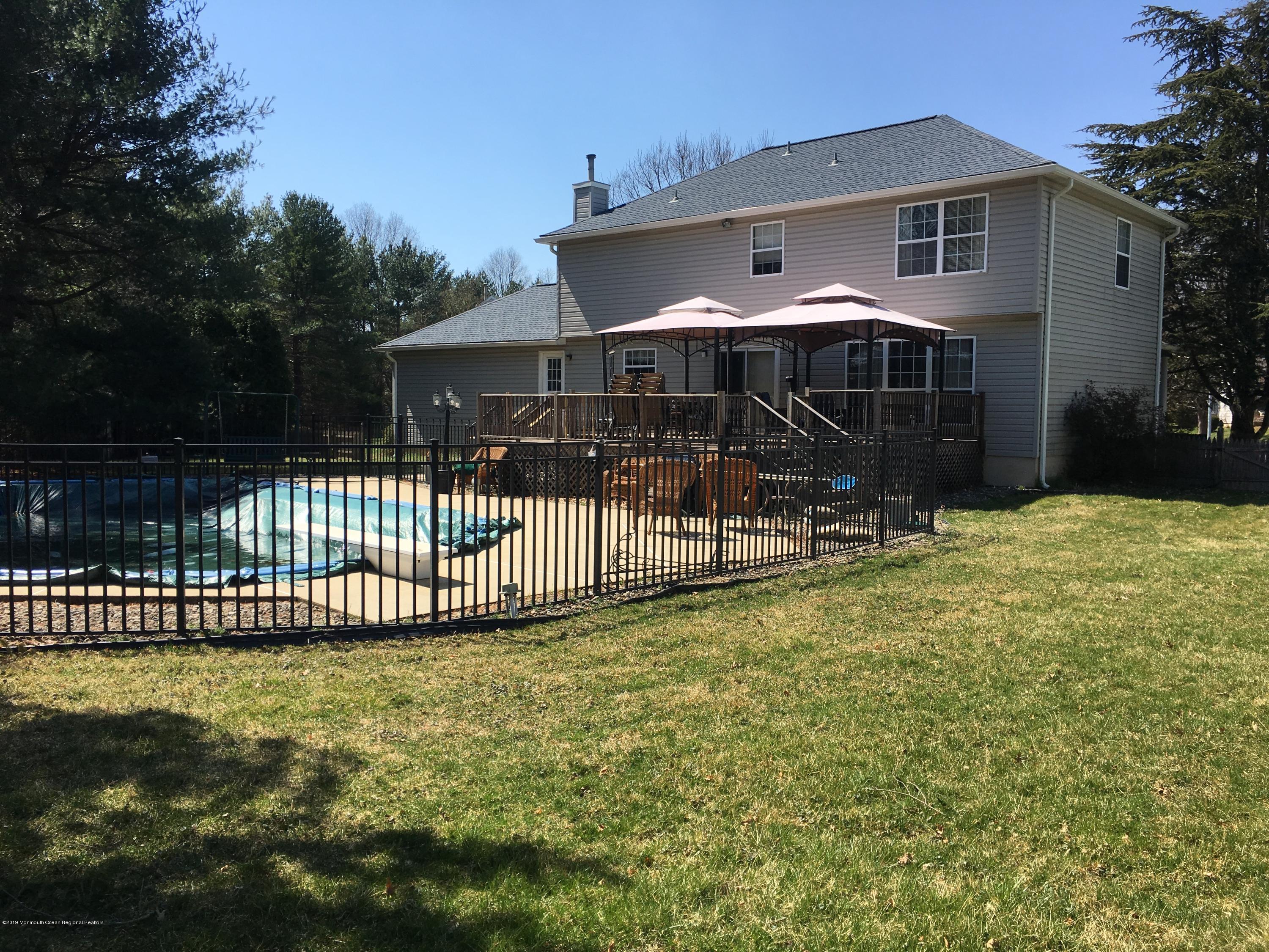 2 Royal Road Freehold, NJ 07728 - Photo 9 of 30 IMG_2414