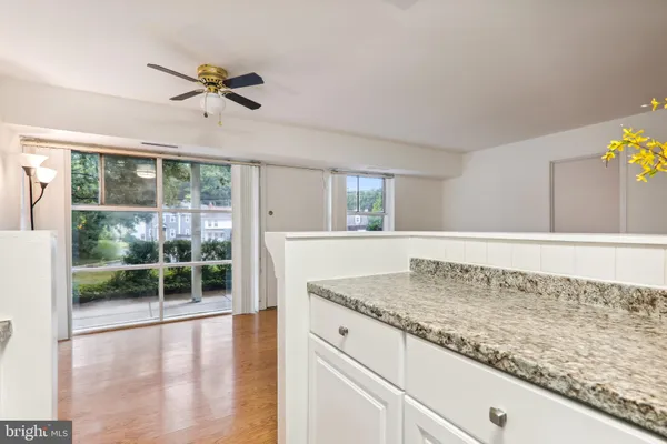 $1,900 | 3411 University Boulevard West, Unit 3411102, Kensington, MD 20895