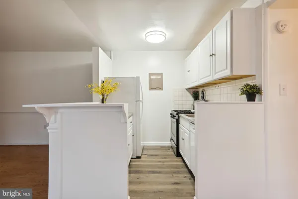 $1,900 | 3411 University Boulevard West, Unit 3411102, Kensington, MD 20895