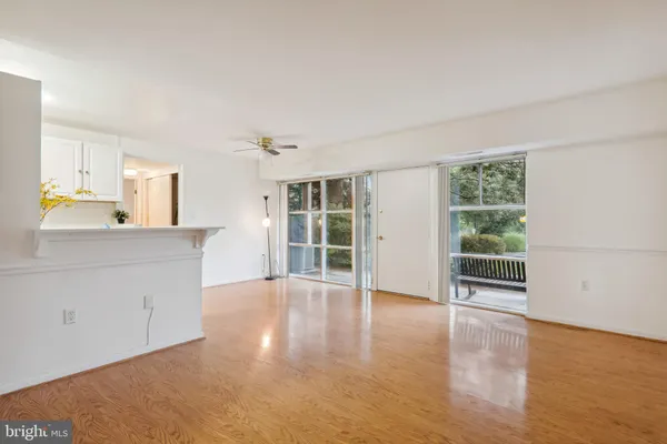 $1,900 | 3411 University Boulevard West, Unit 3411102, Kensington, MD 20895