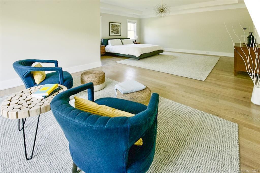 17 Stony Brook Road Westport, CT 06880 - Photo 37 of 39 a living room with furniture