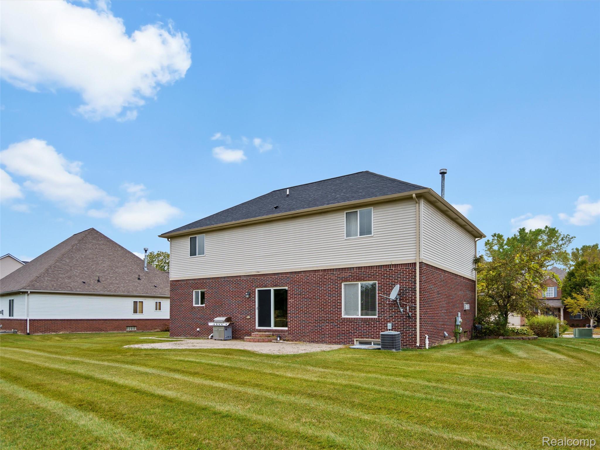 2179 Lagoon Drive Rochester, MI 48309 - Photo 41 of 41