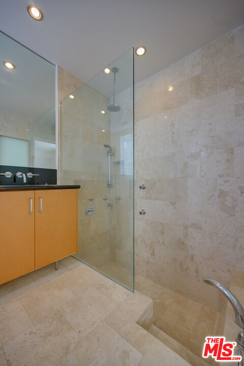 14 Privateer Street, Unit 1 Marina del Rey, CA 90292 - Photo 20 of 32 a bathroom with a shower and a sink