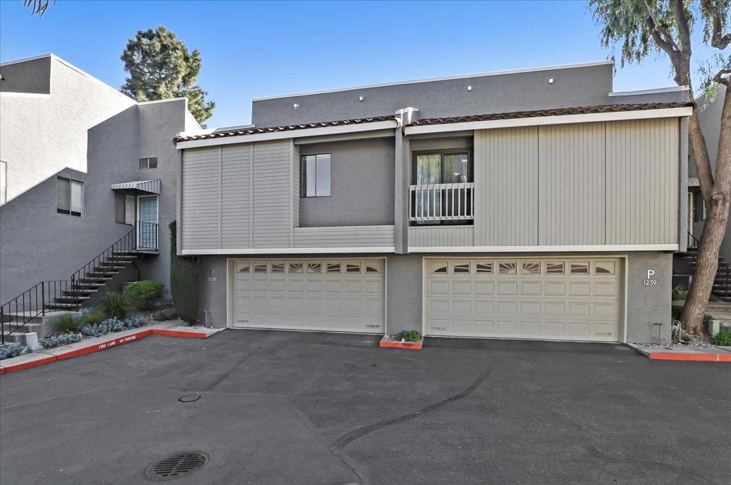 1239 Henderson Avenue, Unit R Sunnyvale, CA 94086 - Photo 2 of 42 front view of a building