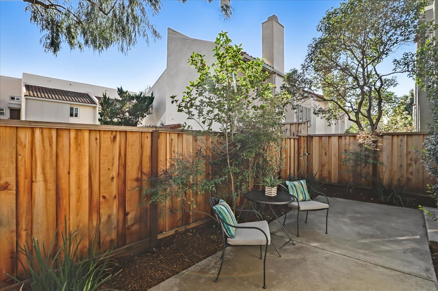 1239 Henderson Avenue, Unit R Sunnyvale, CA 94086 - Photo 39 of 42 a view of a outdoor sitting area with furniture