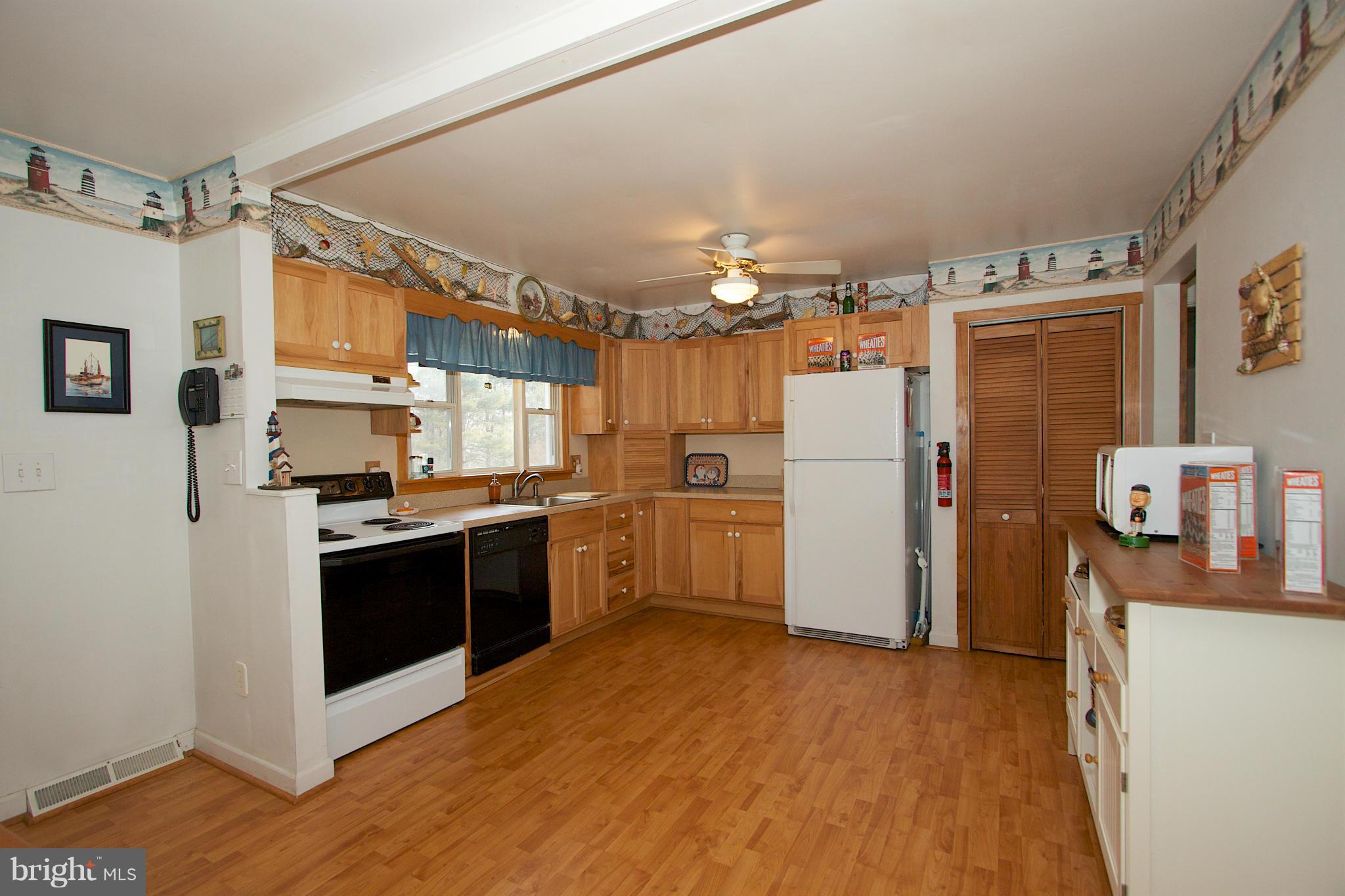 8016 Redstone Road Kingsville, MD 21087 - Photo 7 of 30 Kitchen