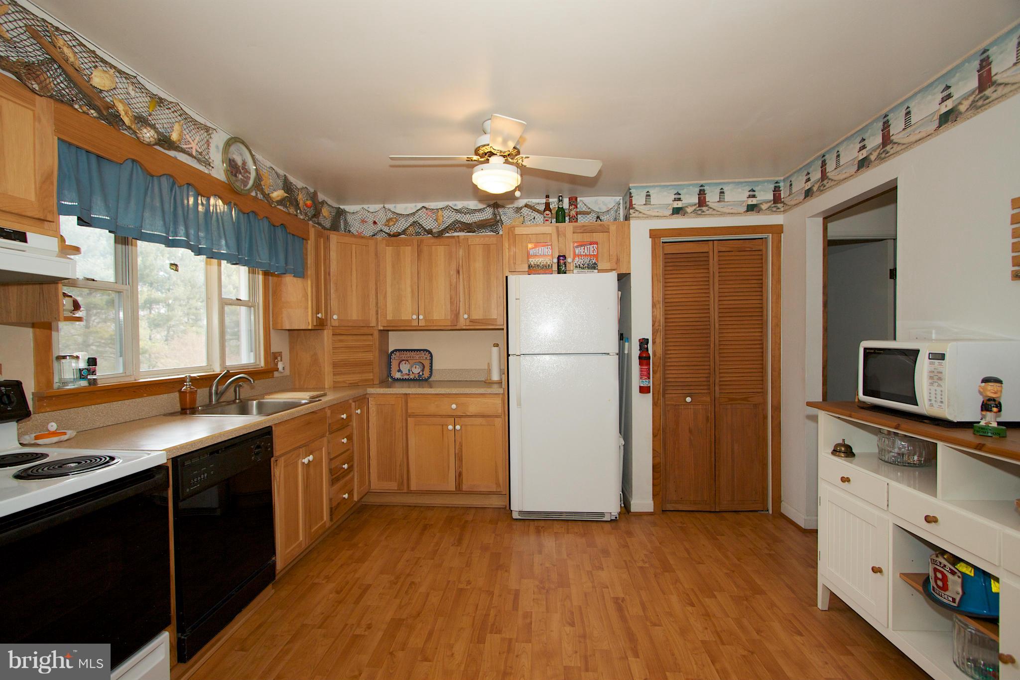8016 Redstone Road Kingsville, MD 21087 - Photo 8 of 30 Kitchen