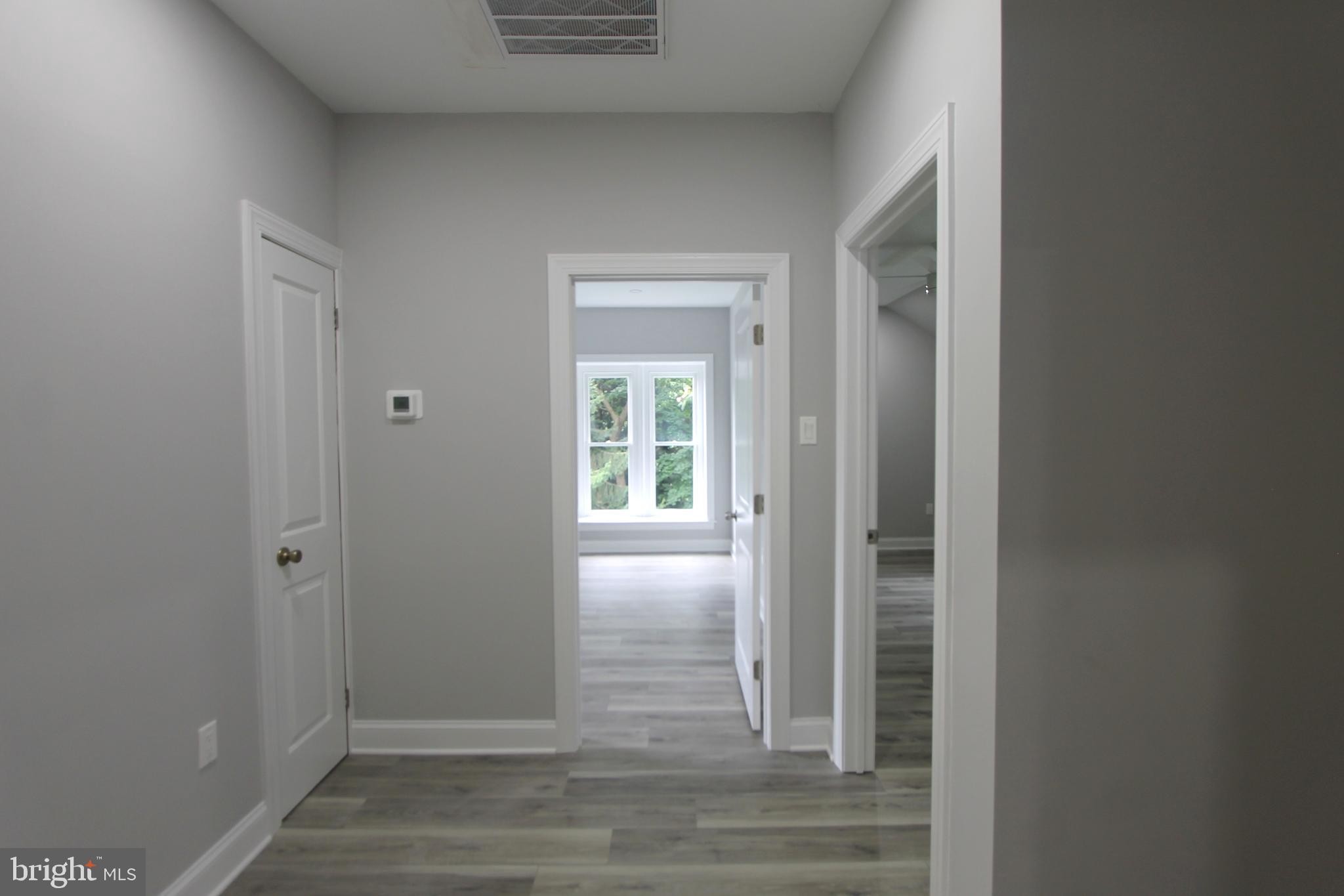 5925-31 Devon Place Philadelphia, PA 19138 - Photo 8 of 27 a view of entryway