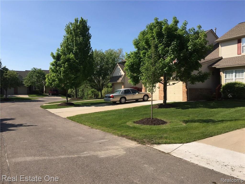 41797 Primrose Drive, Unit 253 Novi, MI 48377 - Photo 2 of 45 IMG_0077.jpg