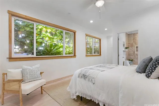 $1,350,000 | 637 Kuaaina Way, Kailua, HI 96734