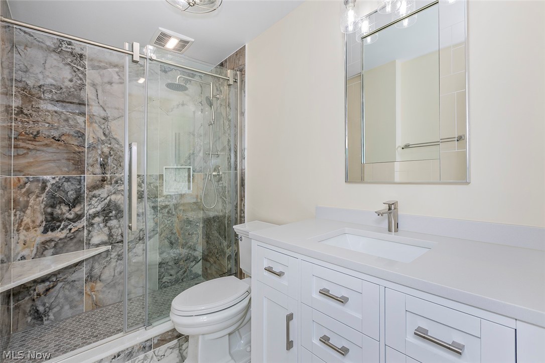 20601 Shelburne Road Shaker Heights, OH 44122 - Photo 12 of 29 Full bathroom on second level.