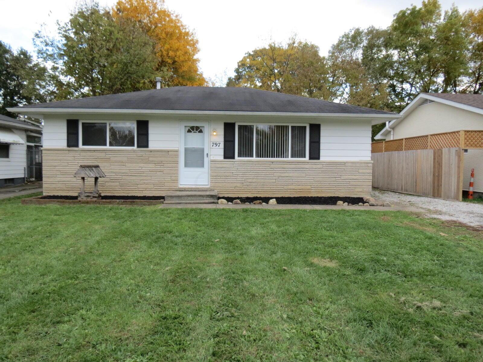 797 Stockbridge Road Columbus, OH 43207 - Photo 1 of 17 797 stockbridge 11-6-21 (16)