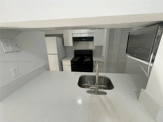 $2,350 | 9700 Hammocks Boulevard, Unit 204, Miami, FL 33196