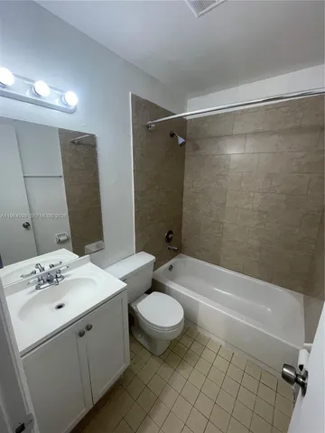 $2,350 | 9700 Hammocks Boulevard, Unit 204, Miami, FL 33196