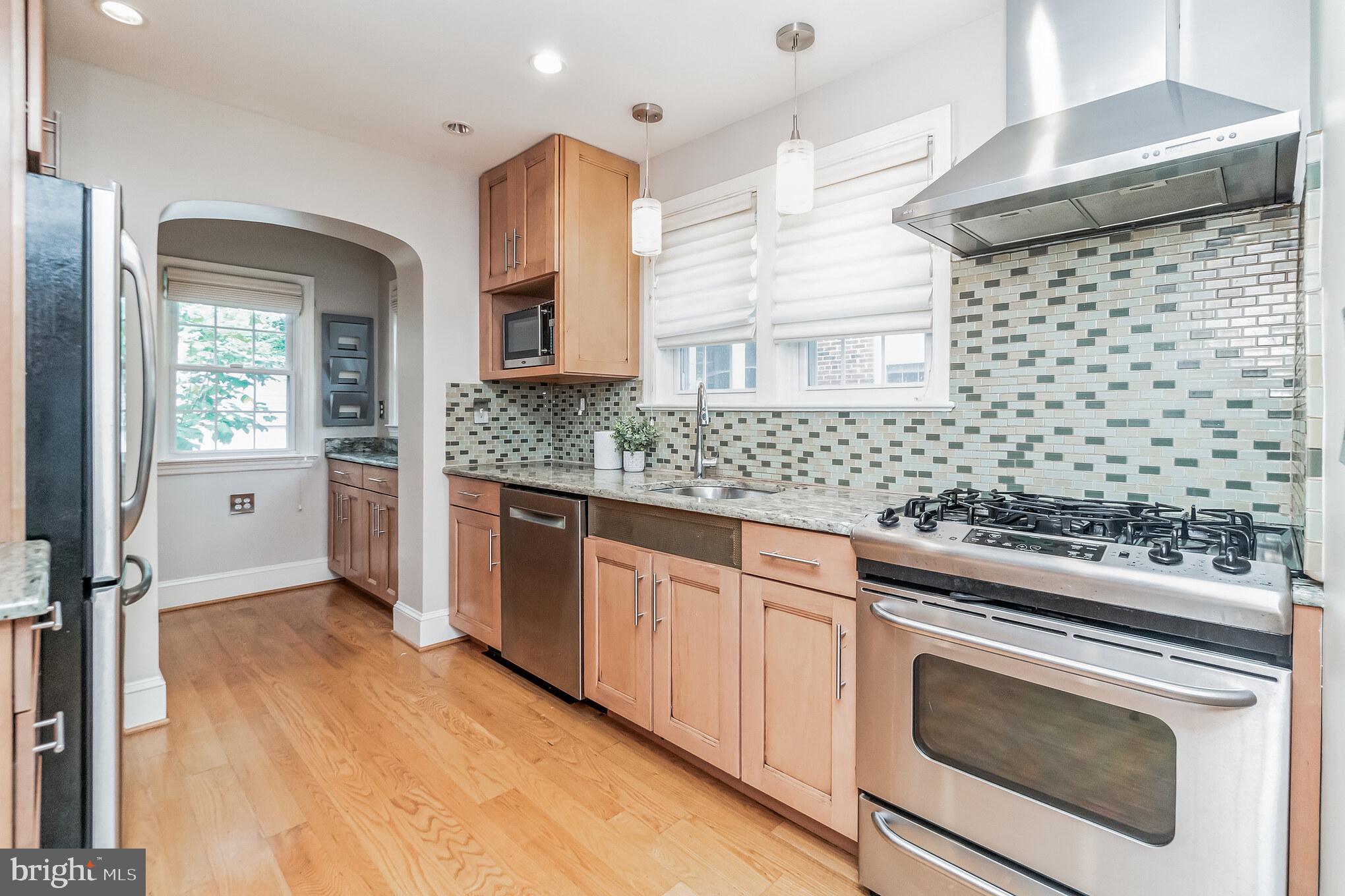 2706 Ridge Rd Drive Alexandria, VA 22302 - Photo 12 of 31