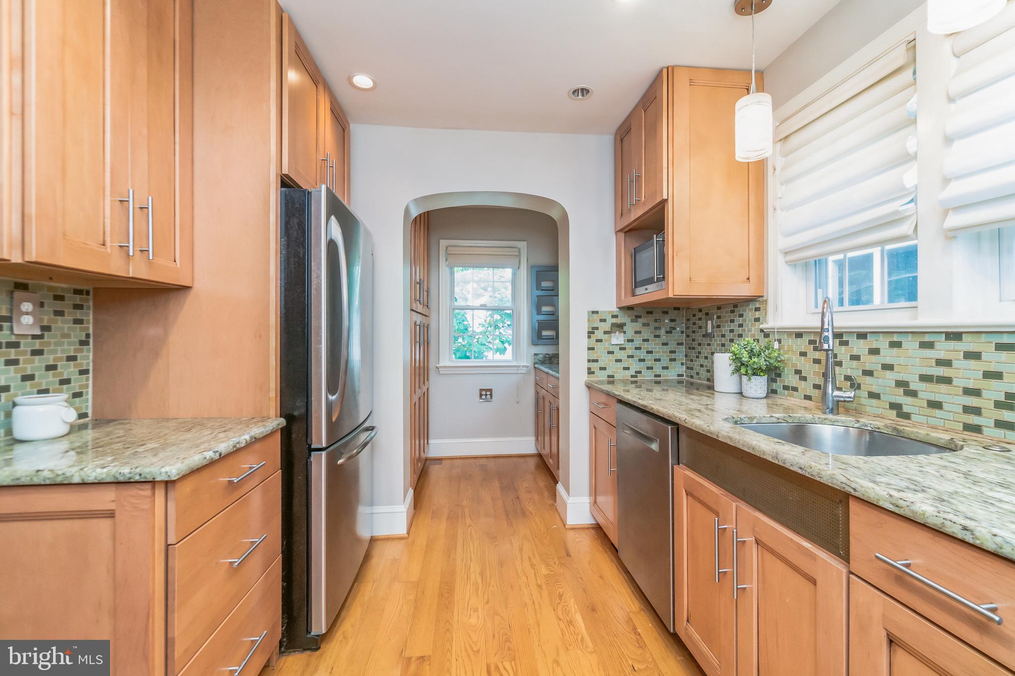 2706 Ridge Rd Drive Alexandria, VA 22302 - Photo 13 of 31