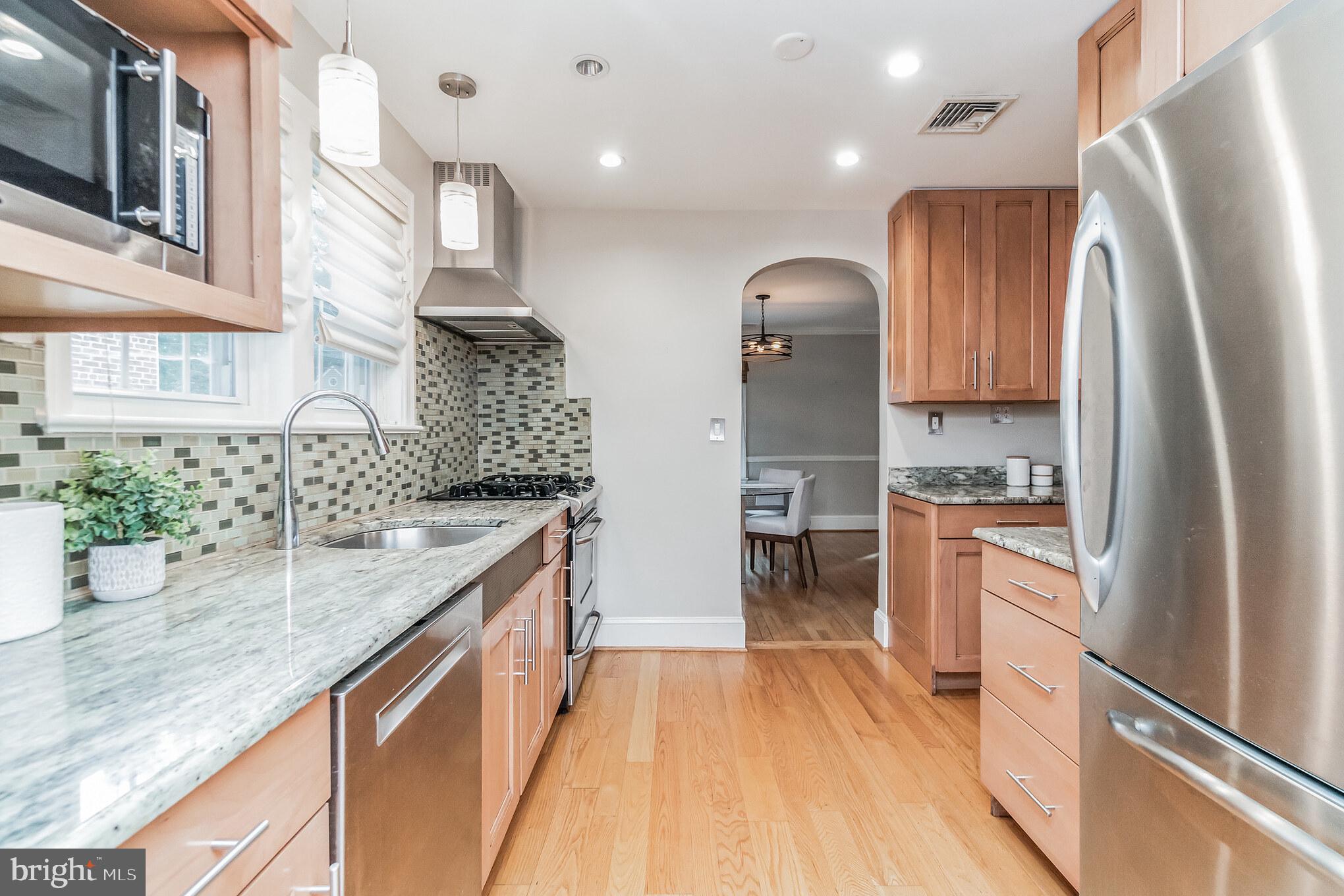 2706 Ridge Rd Drive Alexandria, VA 22302 - Photo 15 of 31