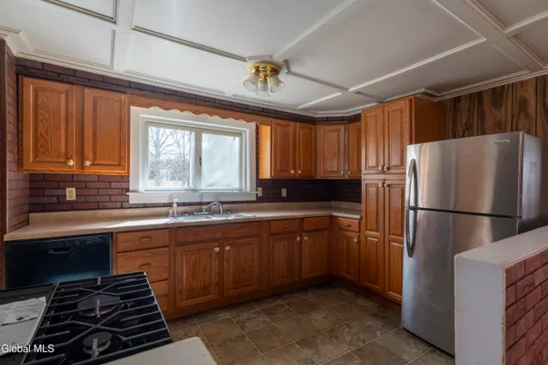 $669,000 | 1 Congress Avenue, Saratoga Springs, NY 12866
