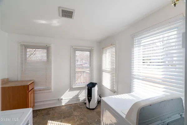 $669,000 | 1 Congress Avenue, Saratoga Springs, NY 12866
