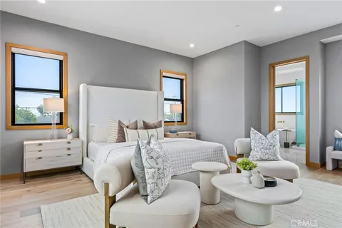 $3,795,000 | 1828 Pine Street, Huntington Beach, CA 92648